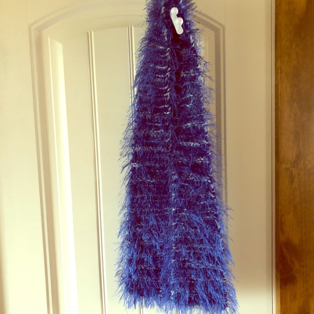 NWOT - Royal Blue Eyelash Yarn Winter Scarf